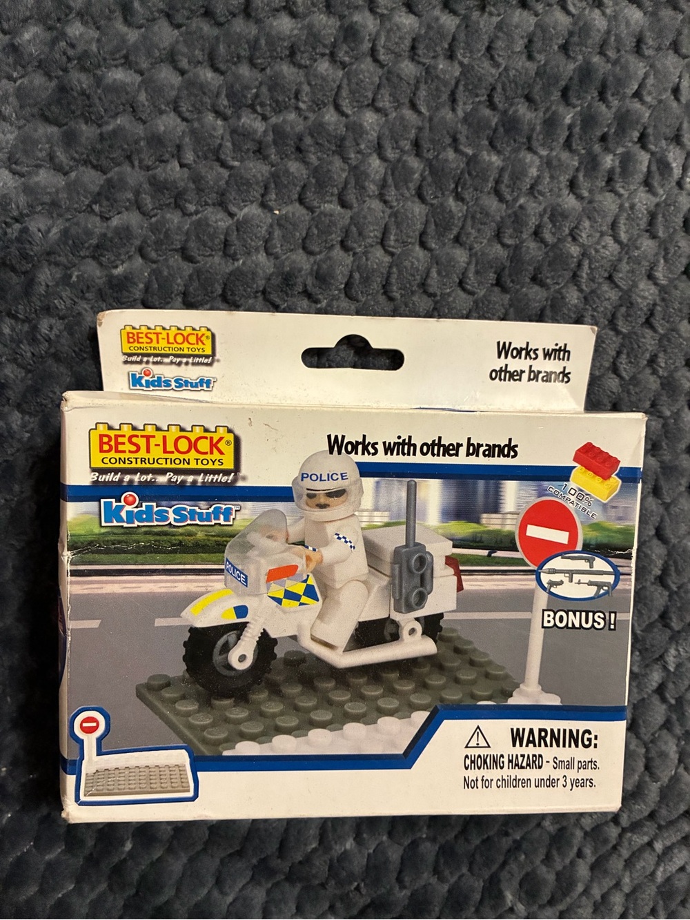 KidsStuff White Police Motorcycle Building Set with Mini Figure